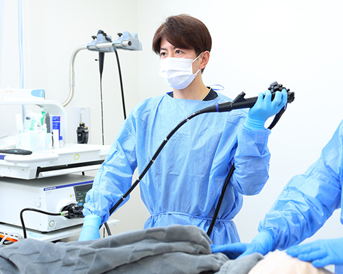 日本消化器内視鏡学会消化器内視鏡専門医が大腸カメラ検査を行います