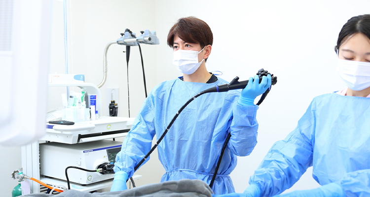 日本消化器内視鏡学会消化器内視鏡専門医が大腸カメラ検査を行います
